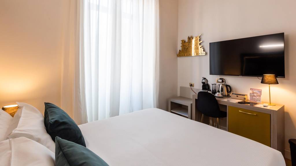 IMG--1043--cavour-luxury-rooms